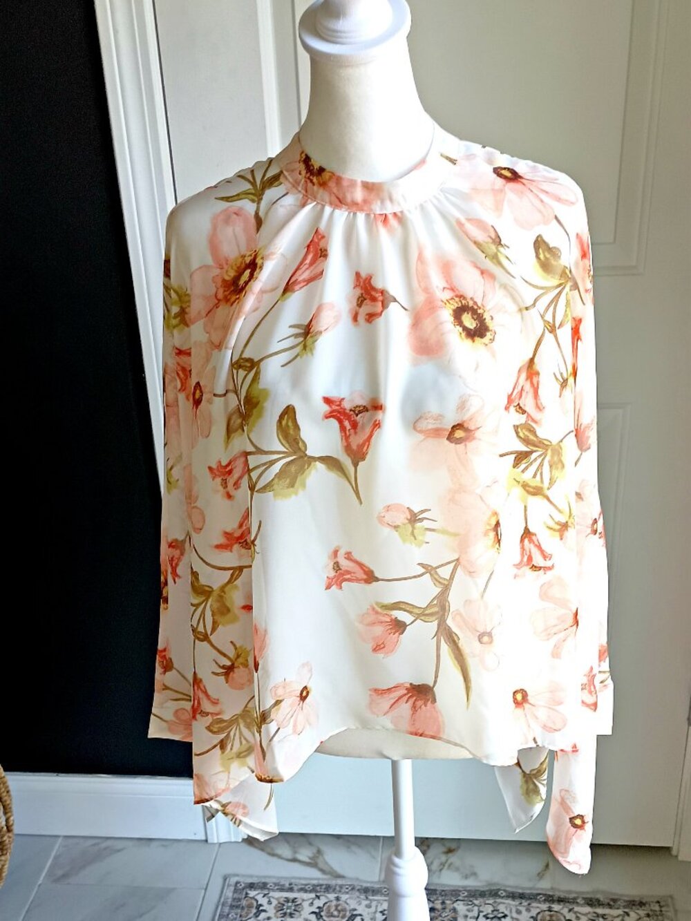 NEW! GORGEOUS SHEER FLORAL FREE FLOW BLOUSE By JOIE SZ M